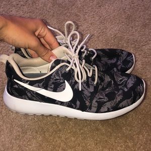 Nike Roshes